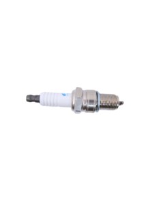 Bougie type CHAMPION RN9YC - NGK BPR6ES - BOSCH WR7DC 2